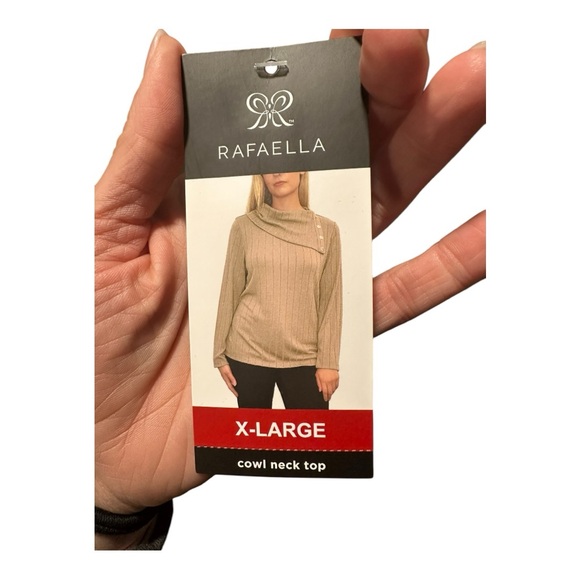 NWT Rafaella Cream Sweater with Gold Button Detail Size XL - Picture 3 of 4